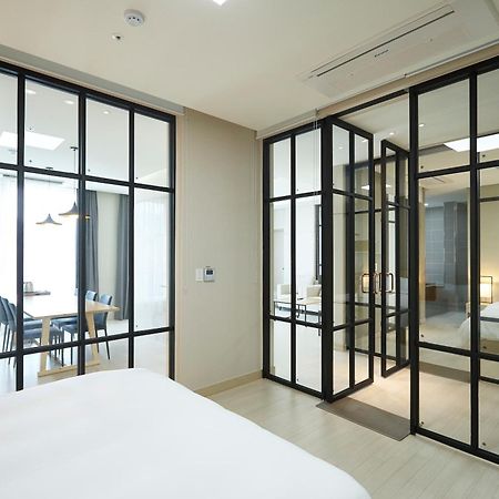 Pyeongchang The White Hotel Экстерьер фото