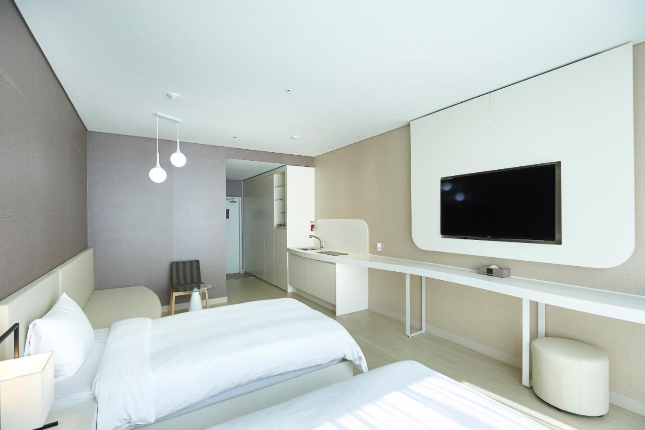 Pyeongchang The White Hotel Экстерьер фото
