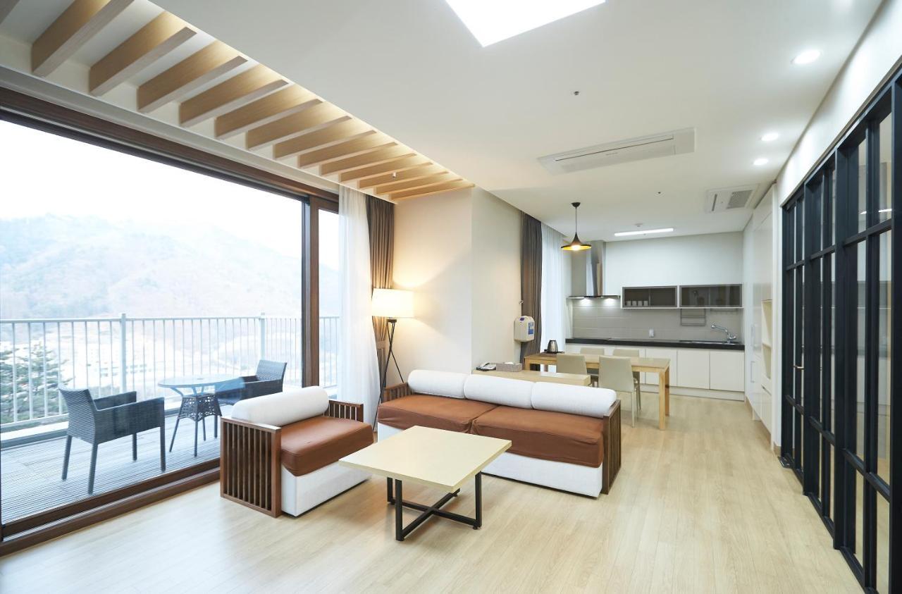 Pyeongchang The White Hotel Экстерьер фото
