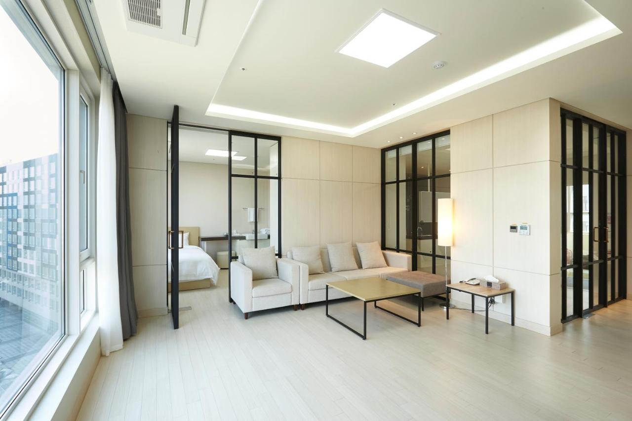 Pyeongchang The White Hotel Экстерьер фото