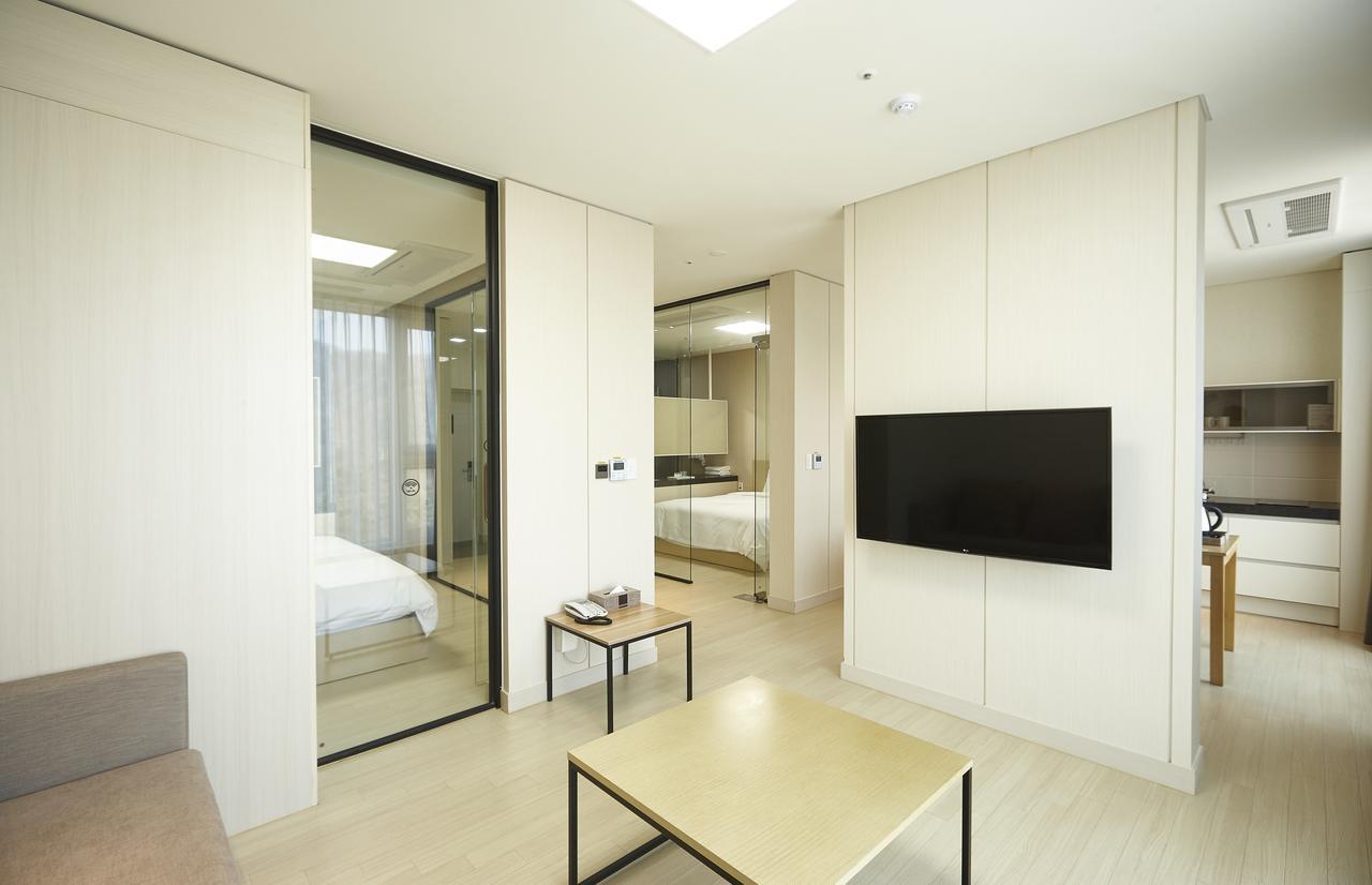 Pyeongchang The White Hotel Экстерьер фото