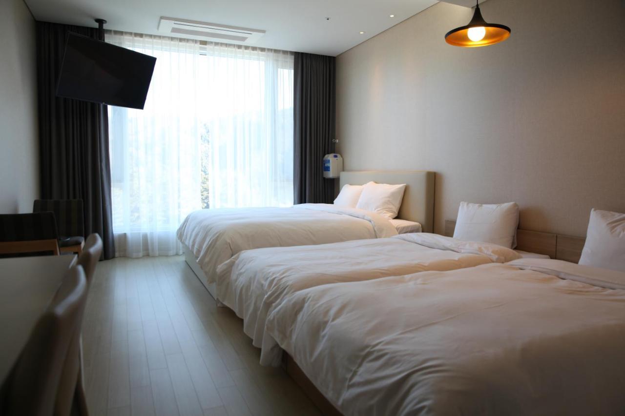Pyeongchang The White Hotel Экстерьер фото