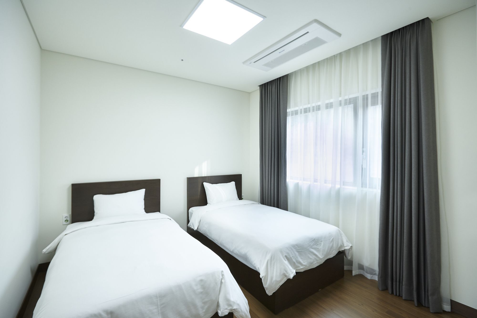 Pyeongchang The White Hotel Экстерьер фото