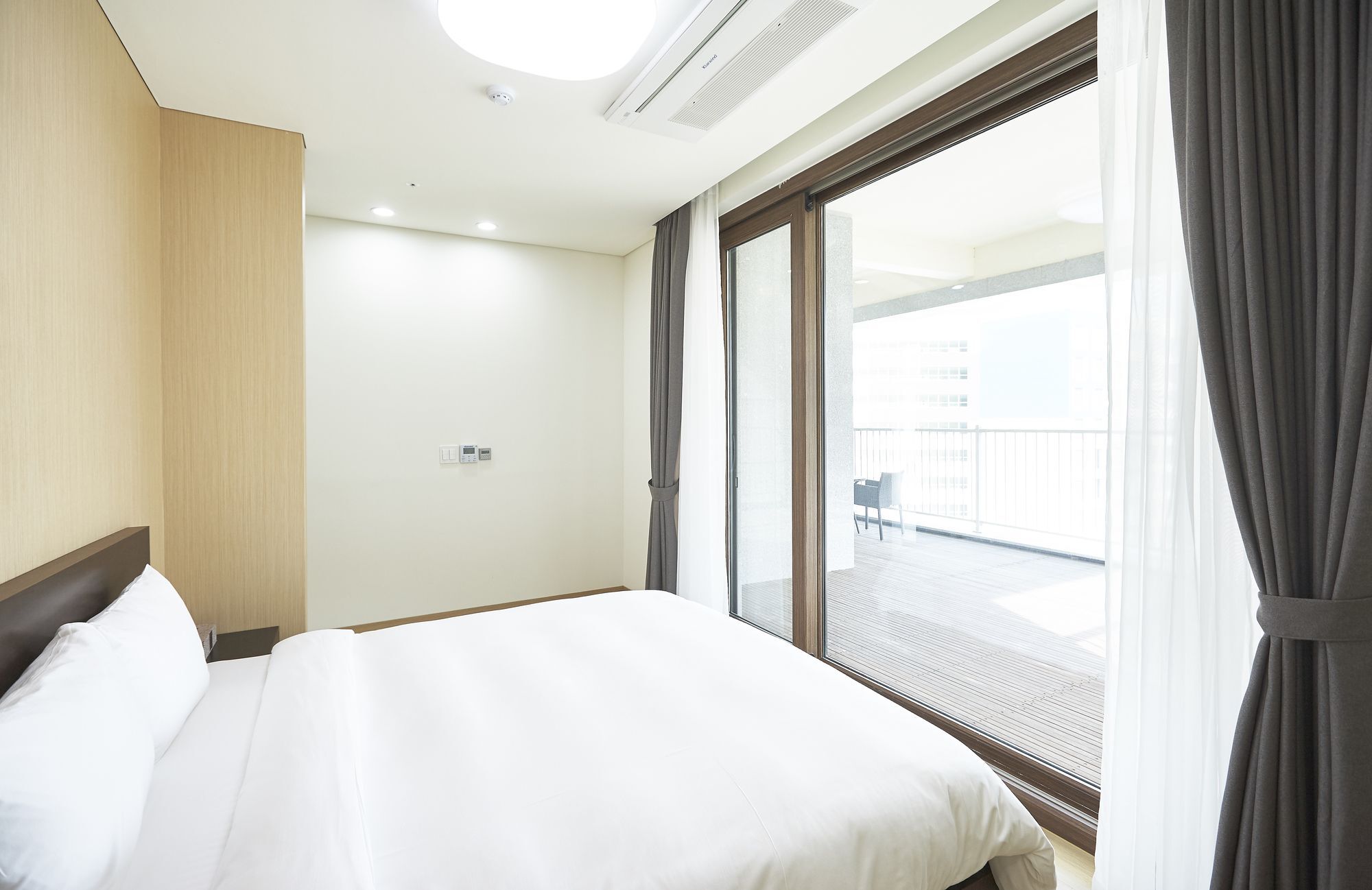 Pyeongchang The White Hotel Экстерьер фото